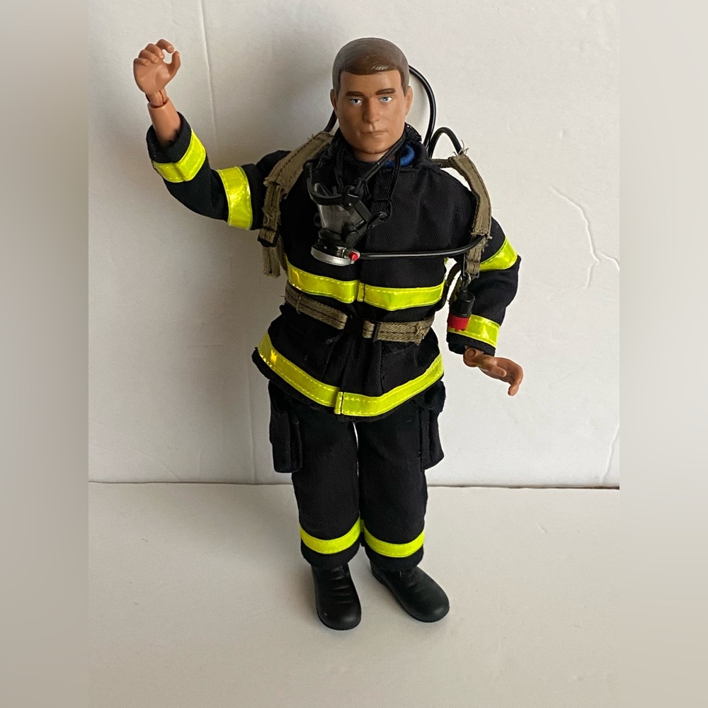 Real Hero’s FDNY Fire Zone Firefighter 12” action figure 9/11 New York City 2001